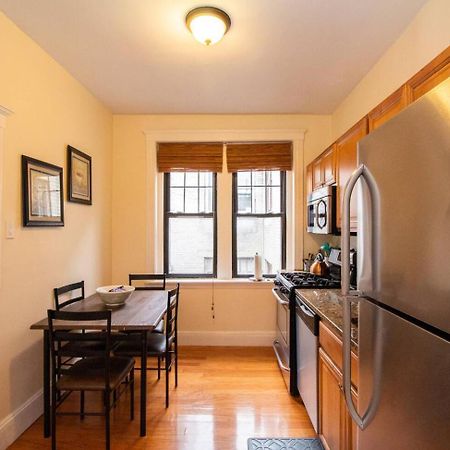 Top-Floor 2Br Renovated Bliss! Boston Esterno foto
